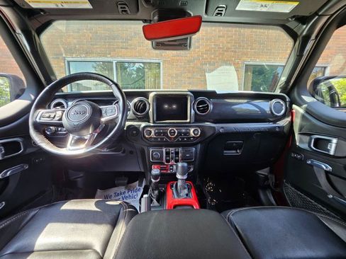 Used 2022 Jeep Wrangler Unlimited Rubicon AWD/4WD image 45