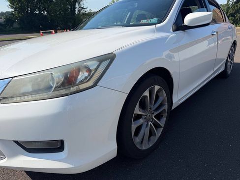 Used 2015 Honda Accord Sport image 2