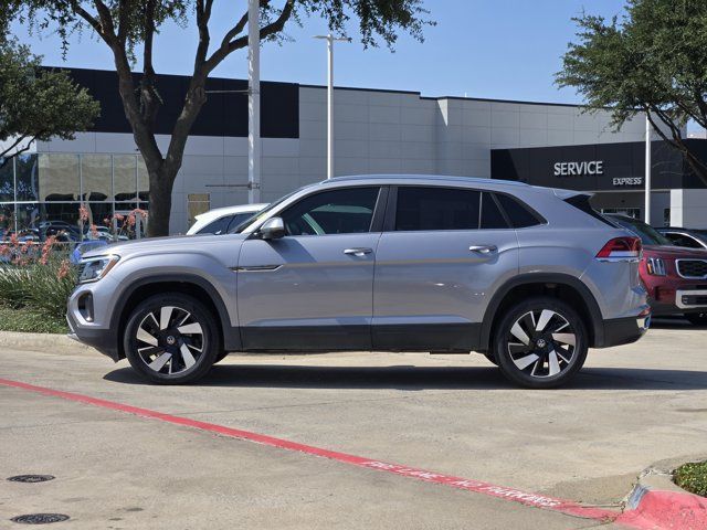 Used 2024 Volkswagen Atlas Cross Sport SE FWD image 4