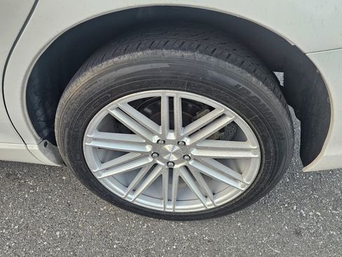 Used 2014 Toyota Venza XLE w/ XLE Premium Package FWD image 31