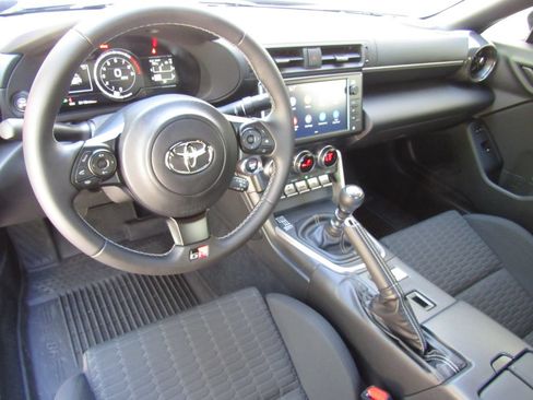 Certified 2024 Toyota GR86 RWD image 25
