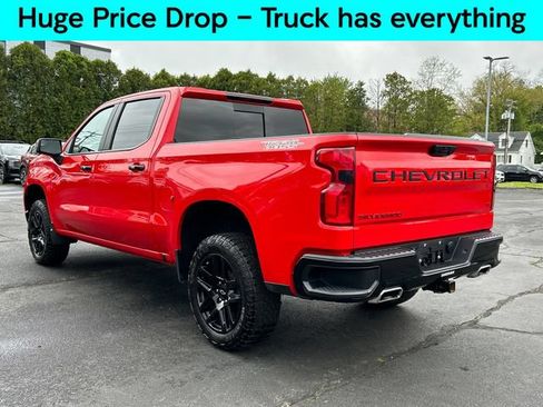 Used 2024 Chevrolet Silverado 1500 LT Trail Boss w/ Convenience Package II AWD/4WD image 4