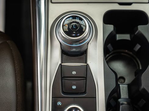 Certified 2022 Ford Explorer King Ranch w/ Premium Technology Package AWD/4WD image 30