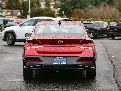 Certified 2024 Hyundai Elantra SEL w/ Convenience Package image 8
