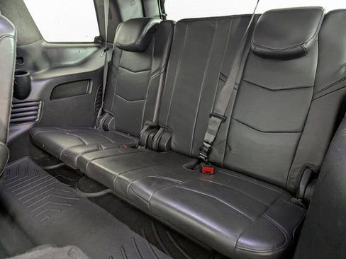 Used 2018 Cadillac Escalade Platinum image 27