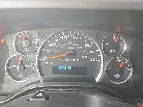 Used 2024 GMC Savana 2500 RWD 2500 135 w/ Driver Convenience Package image 19