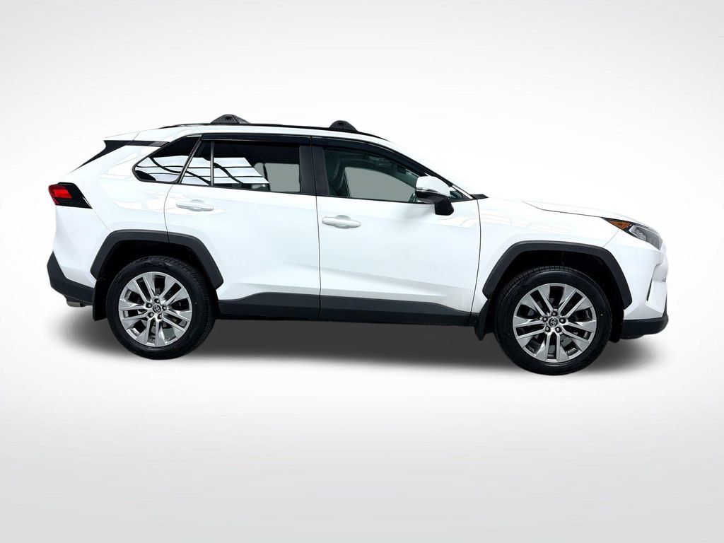 Certified 2020 Toyota RAV4 XLE Premium AWD/4WD image 11