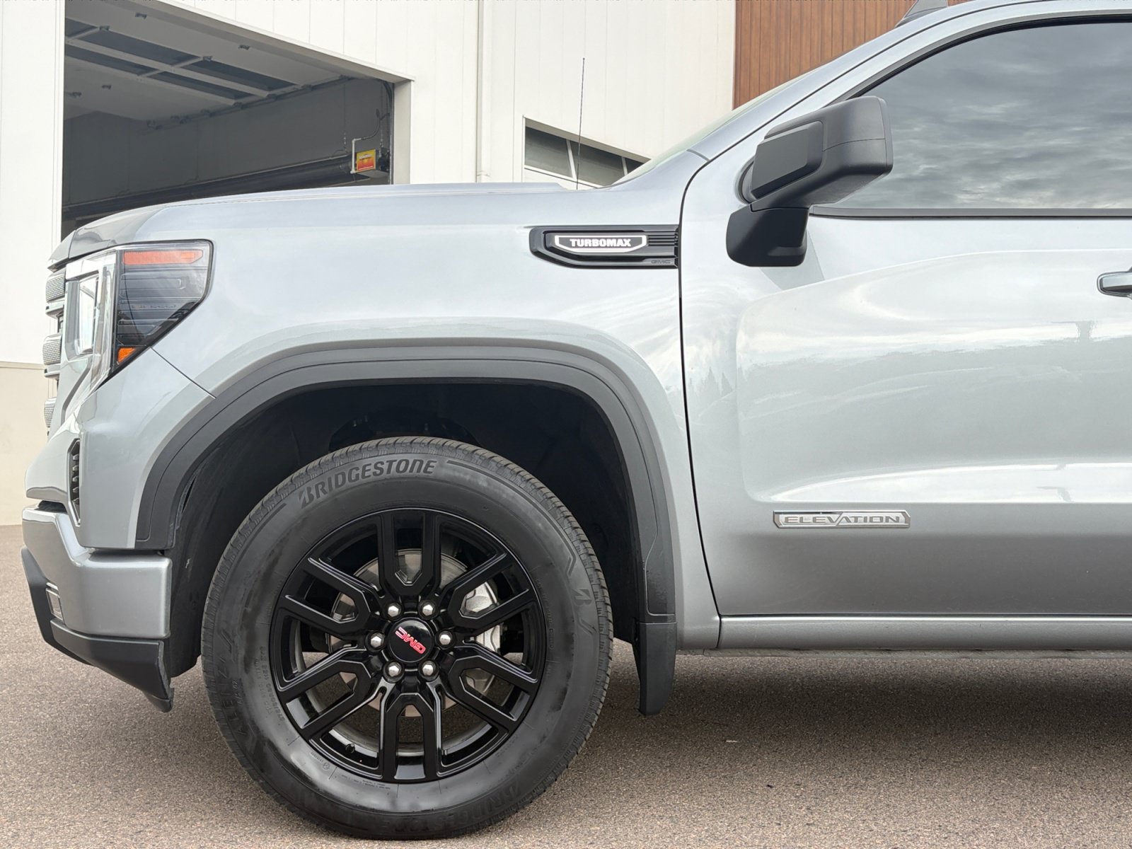 Used 2025 GMC Sierra 1500 Elevation AWD/4WD image 10