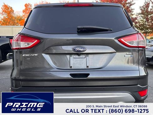 Used 2016 Ford Escape SE w/ Equipment Group 201A image 6