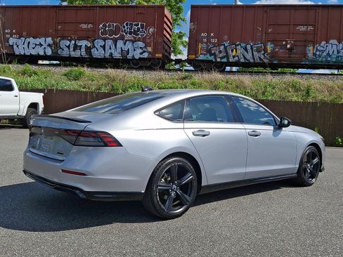 Used 2025 Honda Accord Sport image 6