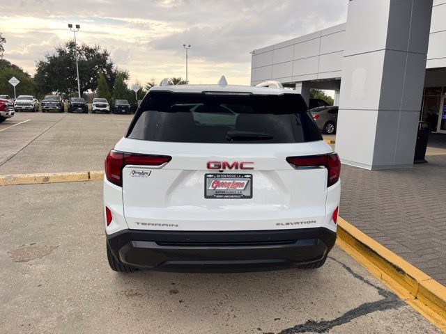 Used 2026 GMC Terrain Elevation w/ Elevation Premium Package FWD image 6
