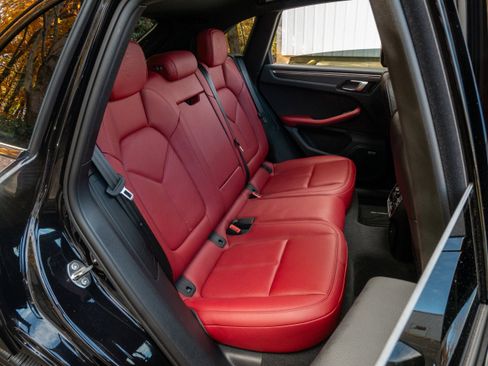 Used 2023 Porsche Macan GTS image 42