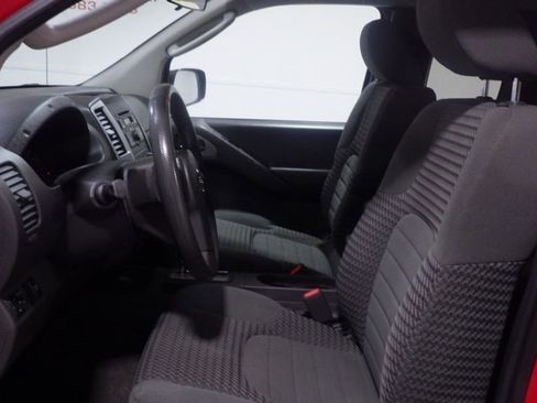 Used 2010 Nissan Frontier SE w/ SE Value Truck Pkg image 8