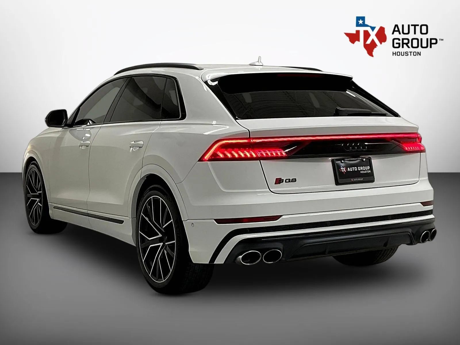 Used 2023 Audi SQ8 Premium Plus AWD/4WD image 3