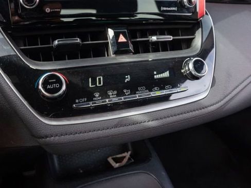 Used 2021 Toyota Corolla SE w/ Carpet Mat Package (TMS) FWD image 22