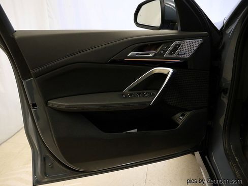 Used 2025 BMW X1 xDrive28i w/ Premium Package image 25