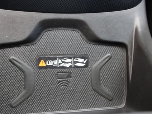 Used 2019 Chevrolet Colorado Z71 AWD/4WD image 18
