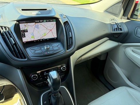 Used 2014 Ford Escape SE w/ Equipment Group 201A FWD image 21
