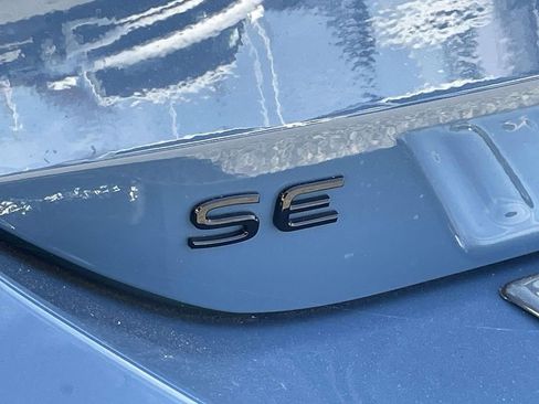 New 2026 Volkswagen Tiguan SE R-Line AWD/4WD image 9