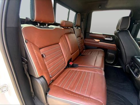 Certified 2025 GMC Sierra 2500 Denali Ultimate AWD/4WD image 19