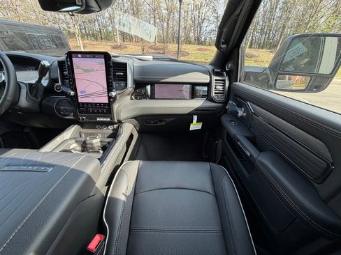 New 2026 RAM 3500 Limited AWD/4WD image 15