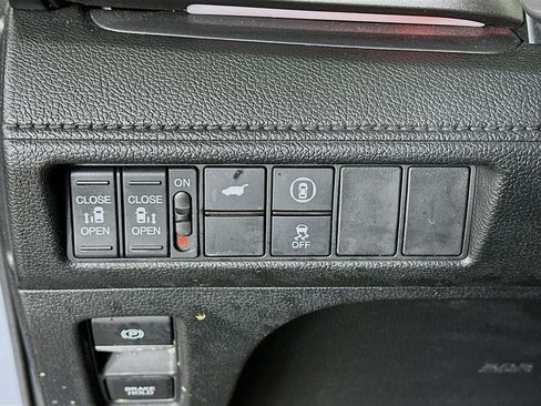 Used 2024 Honda Odyssey Sport image 17