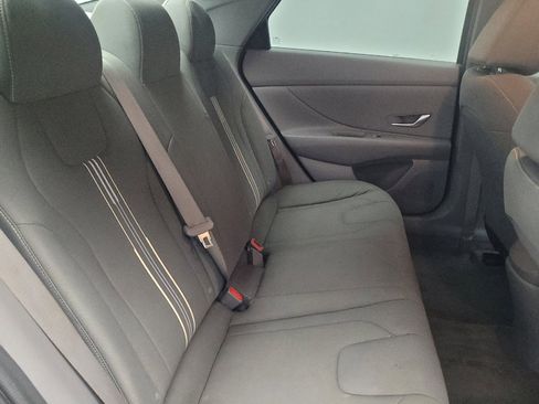 Used 2023 Hyundai Elantra SEL w/ Winter Weather Package image 19