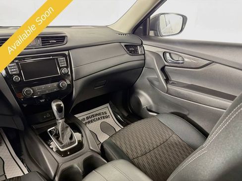 Used 2018 Nissan Rogue S AWD/4WD image 22