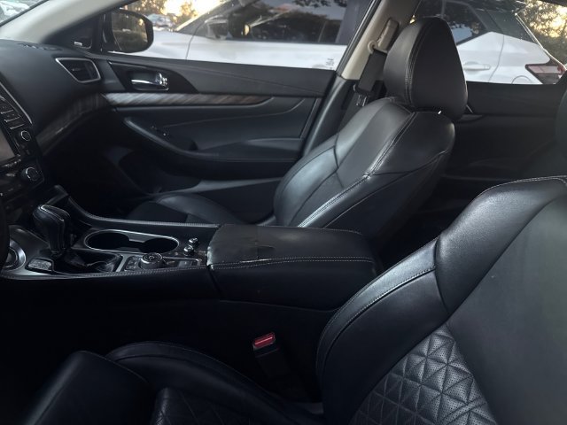 Used 2017 Nissan Maxima Platinum FWD image 9