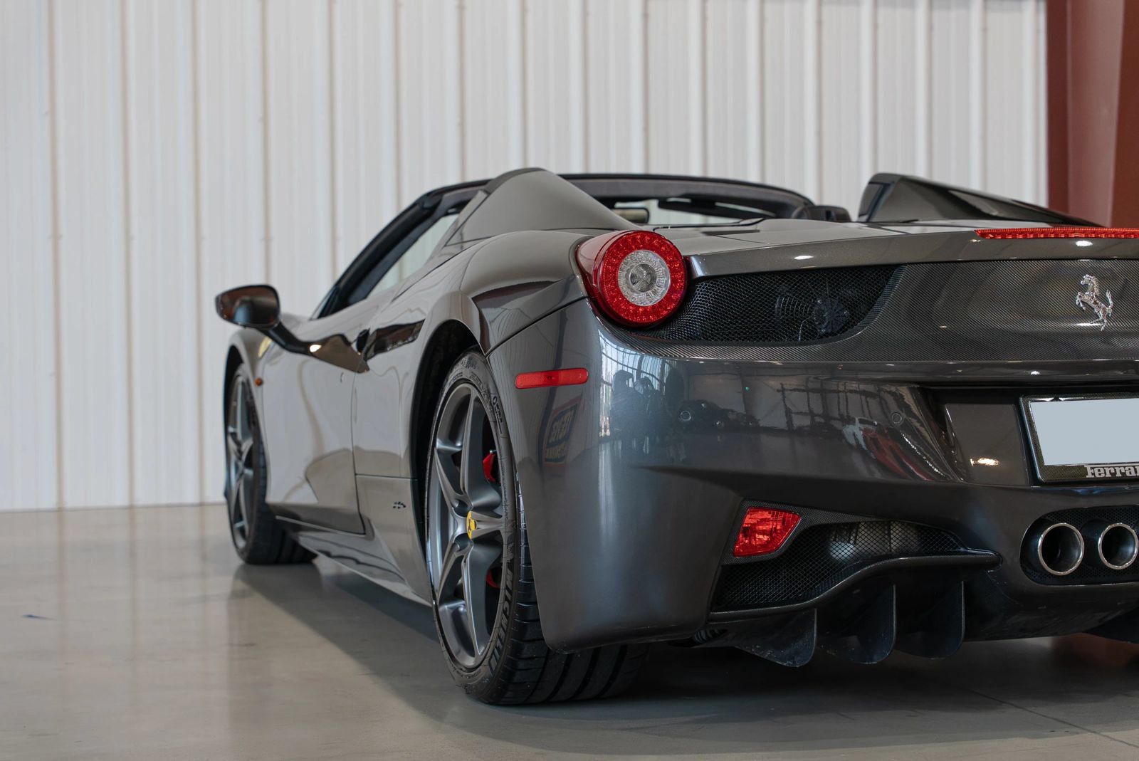 Used 2013 Ferrari 458 Spider RWD image 20