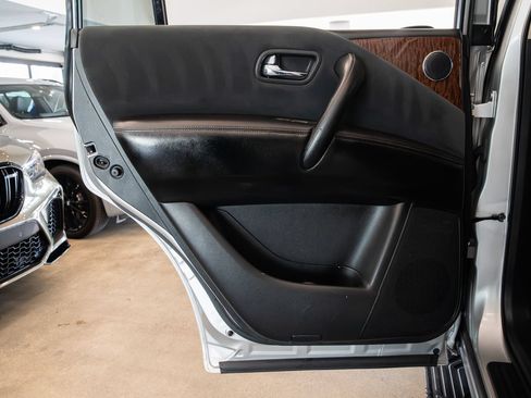 Used 2018 Nissan Armada SV w/ Driver Package RWD image 18