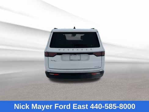 Used 2024 Jeep Wagoneer Series II image 6