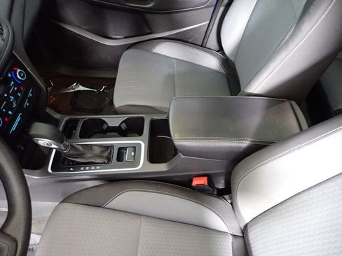 Used 2018 Ford Escape SE w/ SE Sync 3 Package AWD/4WD image 32