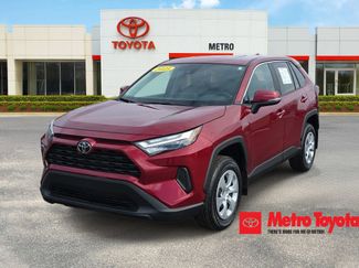 Used 2025 Toyota RAV4 LE video 1