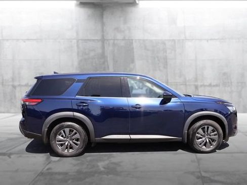Certified 2022 Nissan Pathfinder S FWD image 5