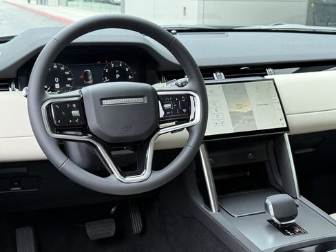 New 2025 Land Rover Discovery Sport S image 24