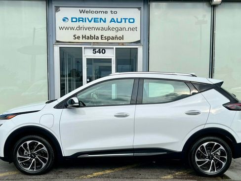 Used 2022 Chevrolet Bolt EUV Premier w/ Sun & Sound Package image 35