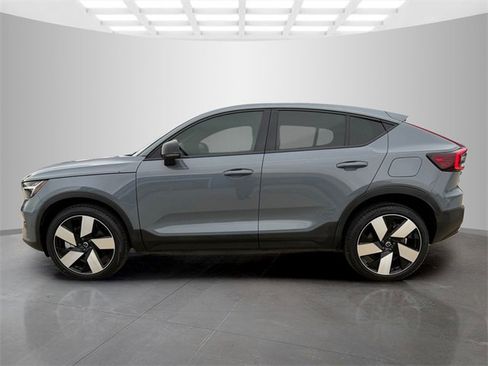 Used 2023 Volvo C40 P8 Recharge Ultimate image 5