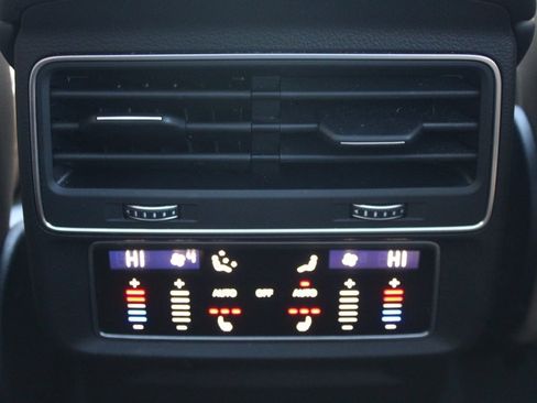 Used 2025 Audi Q7 2.0T Premium Plus w/ Premium Plus Package image 40