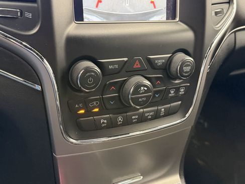 Used 2018 Jeep Grand Cherokee Limited AWD/4WD image 21