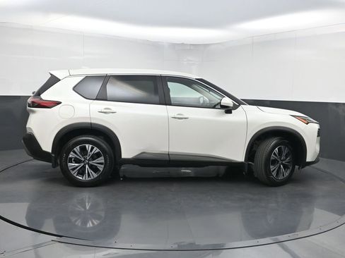 Used 2023 Nissan Rogue SV FWD image 40