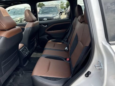 Certified 2025 Subaru Forester Touring w/ Popular Package - Touring AWD/4WD image 14