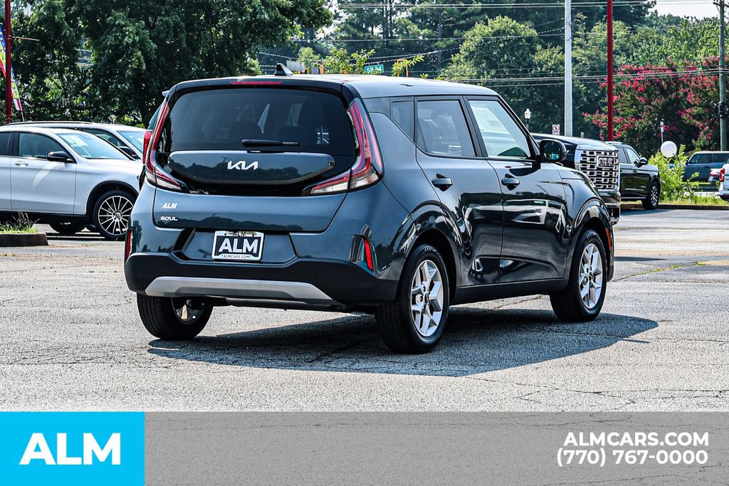 Used 2025 Kia Soul LX w/ LX Technology Package FWD image 5
