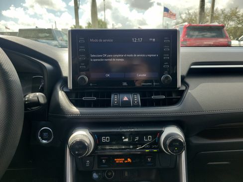 Used 2021 Toyota RAV4 Limited image 26