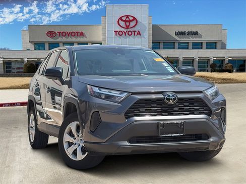Used 2024 Toyota RAV4 LE AWD/4WD image 1