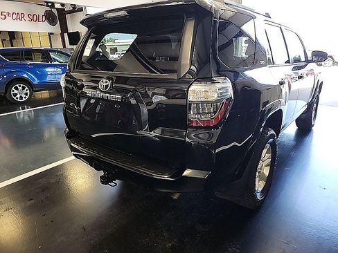 Used 2024 Toyota 4Runner SR5 AWD/4WD image 4