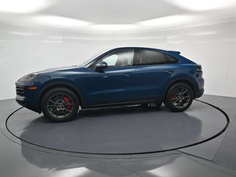 Certified 2026 Porsche Cayenne S AWD/4WD image 2