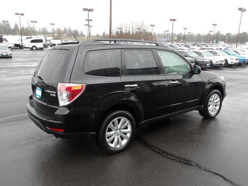 Used 2011 Subaru Forester 2.5X Premium w/ All-Weather Pkg image 5