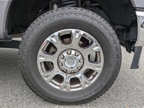 Used 2022 Ford F250 Lariat w/ Lariat Ultimate Package AWD/4WD image 10