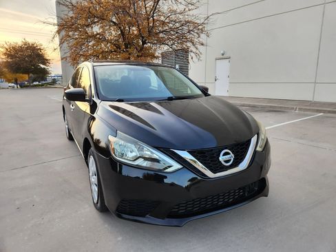 Used 2018 Nissan Sentra S image 22